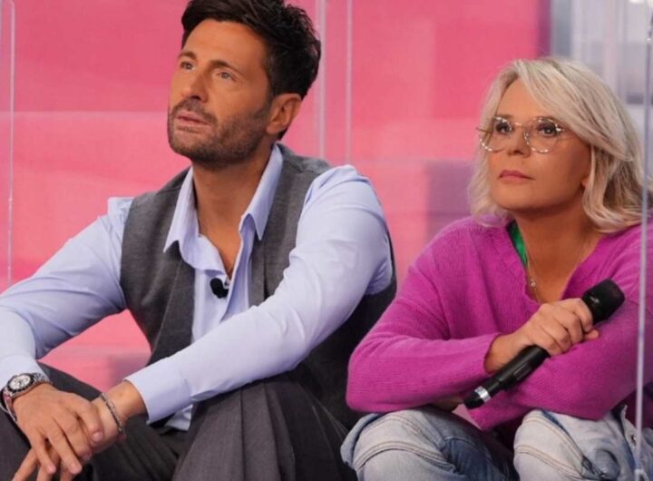 Filippo Bisciglia con Maria De Filippi durante Uomini e Donne