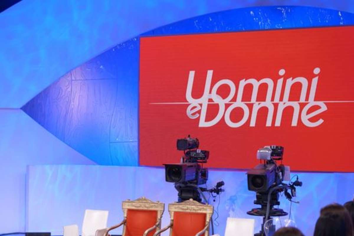 "Uomini e Donne": confessione in studio