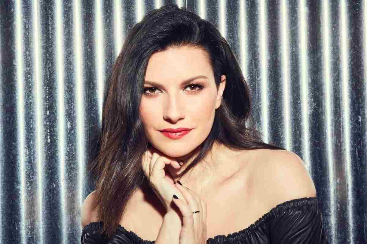 dove vive laura pausini